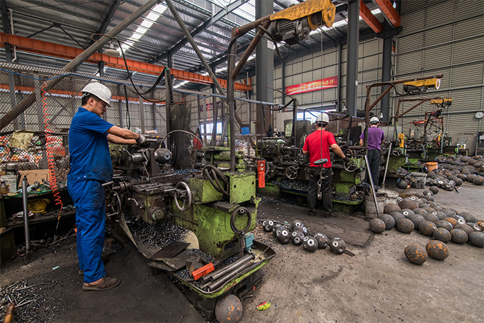 个旧网架配件车间